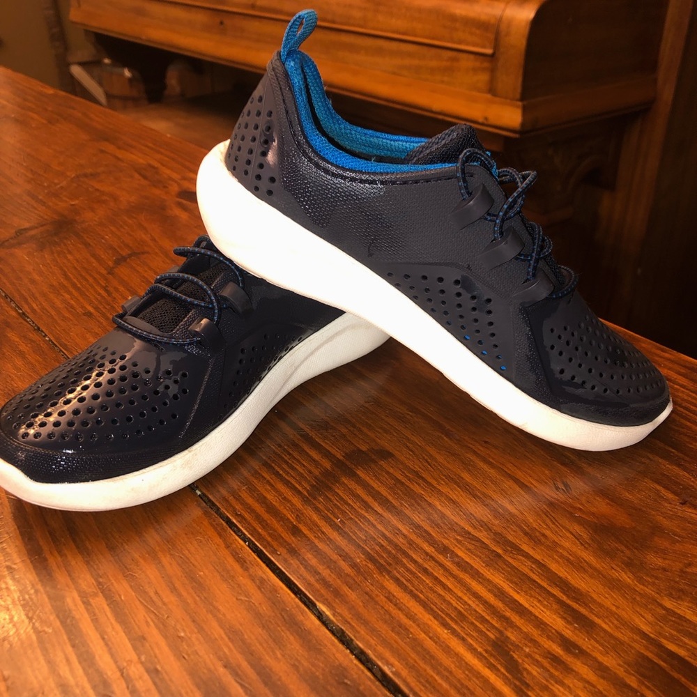 Croc sneakers for boys. Size C13